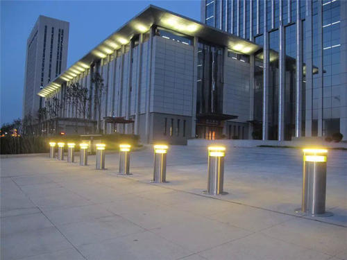 1595903713233828.jpg part-00476-2344.jpg